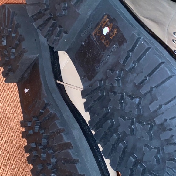 BLACK SUEDE STUDIO DREA FENDI LEATHER BOOTS - Picture 9 of 9